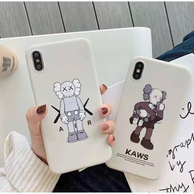 Kaws Case iPhone 6 / 6+ / 7 / 7+ / 8 / 8+ / X / Xs / Xs Max / Xr