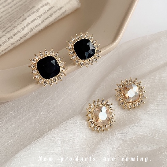 Anting Stud Berlian Imitasi Bentuk Persegi Gaya Vintage Korea Untuk Wanita