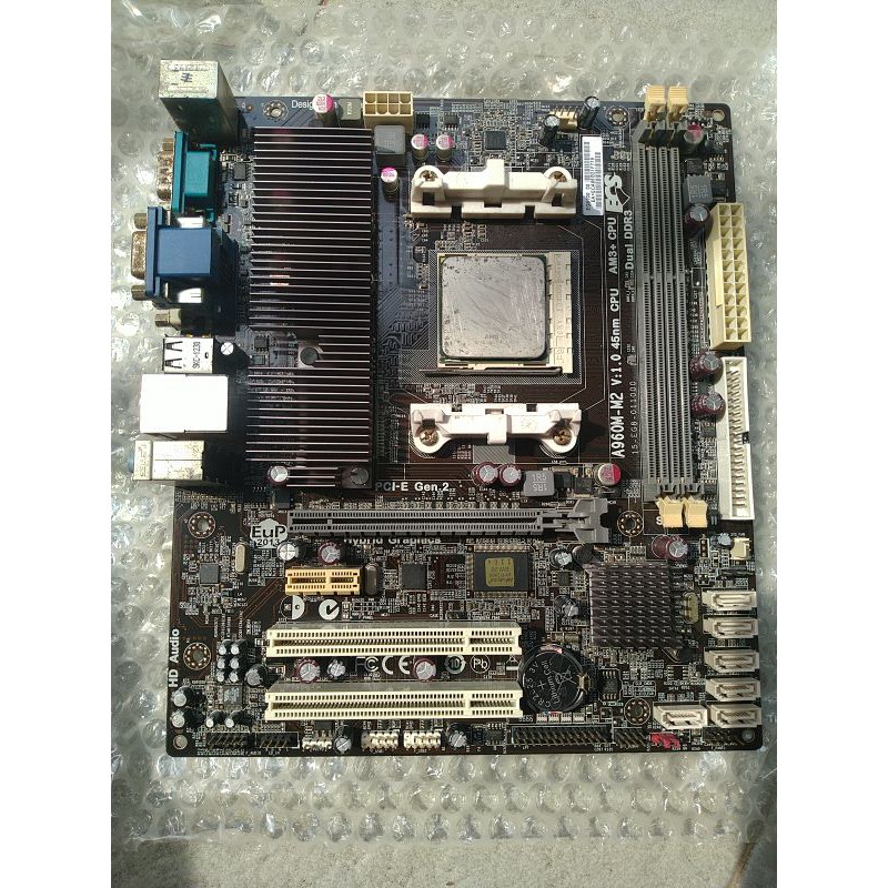 Mobo ECS AM3+ Support procesor fx series