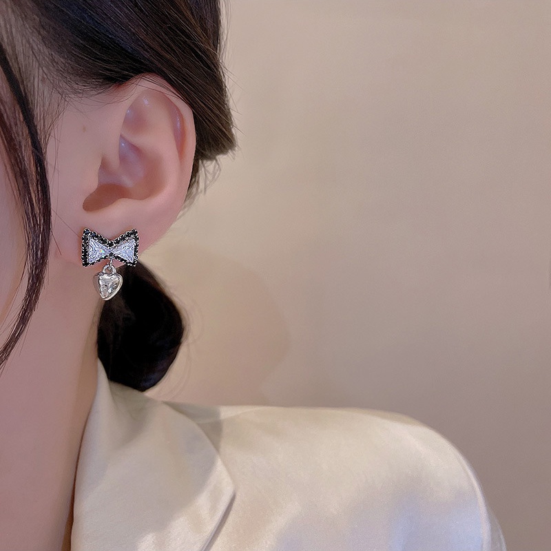 Anting Tusuk Sterling silver 925 Desain Hati Hias Zircon Hitam Untuk Wanita