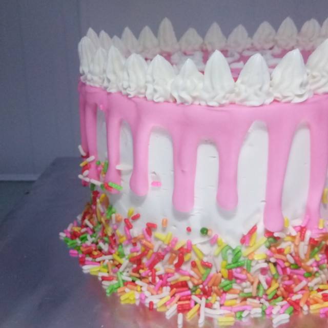 

Kue ultah mesis warna