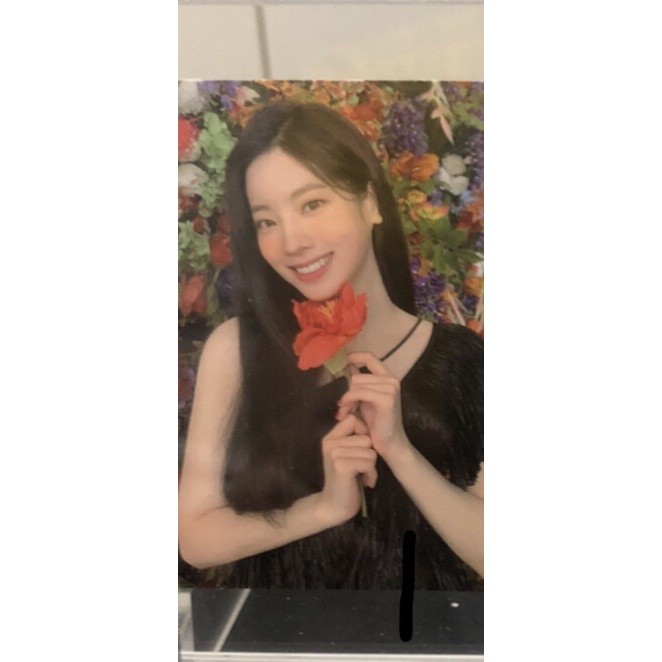 dahyun pc ewo flower