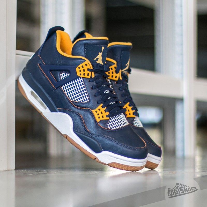 retro 4 dunk from above