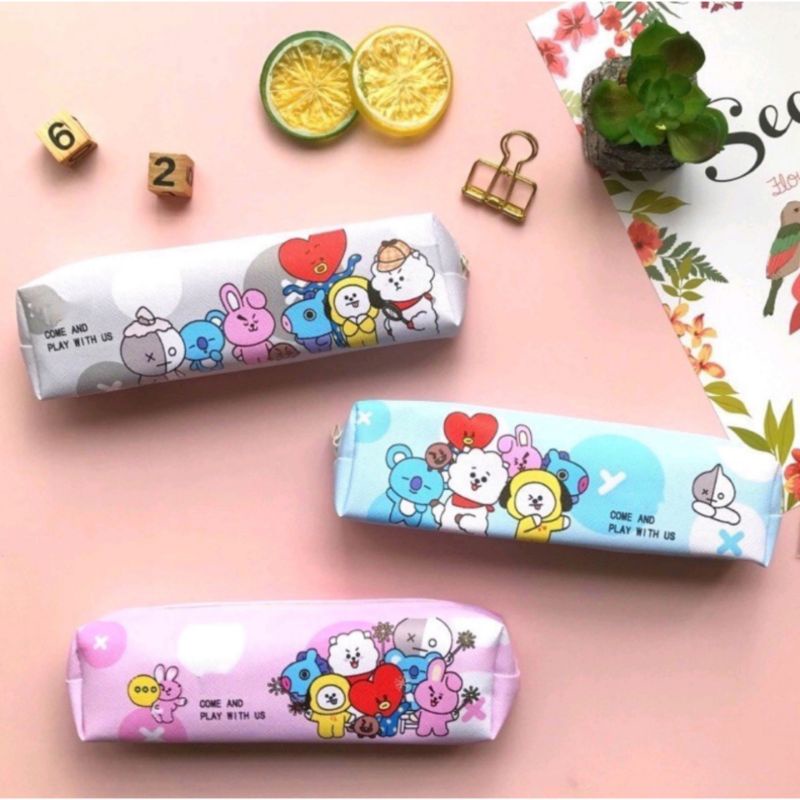 

KOTAK PENSIL PU RITSLETING BTS SERIES BT21