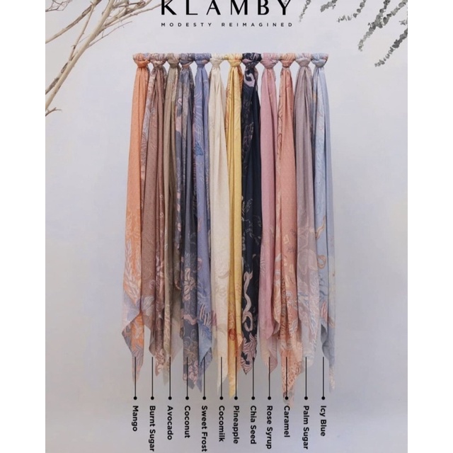 Kana Scarf Wearing Klamby