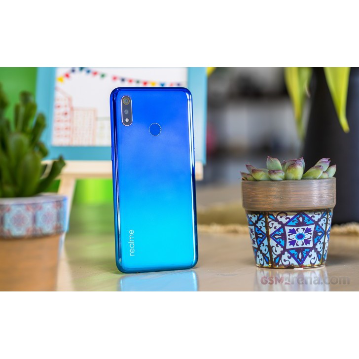 HP SECOND REALME 3 SMARTPHONE RAM 4 GB / ROM 64 GB Kondisi Mulus Normal dan Segel
