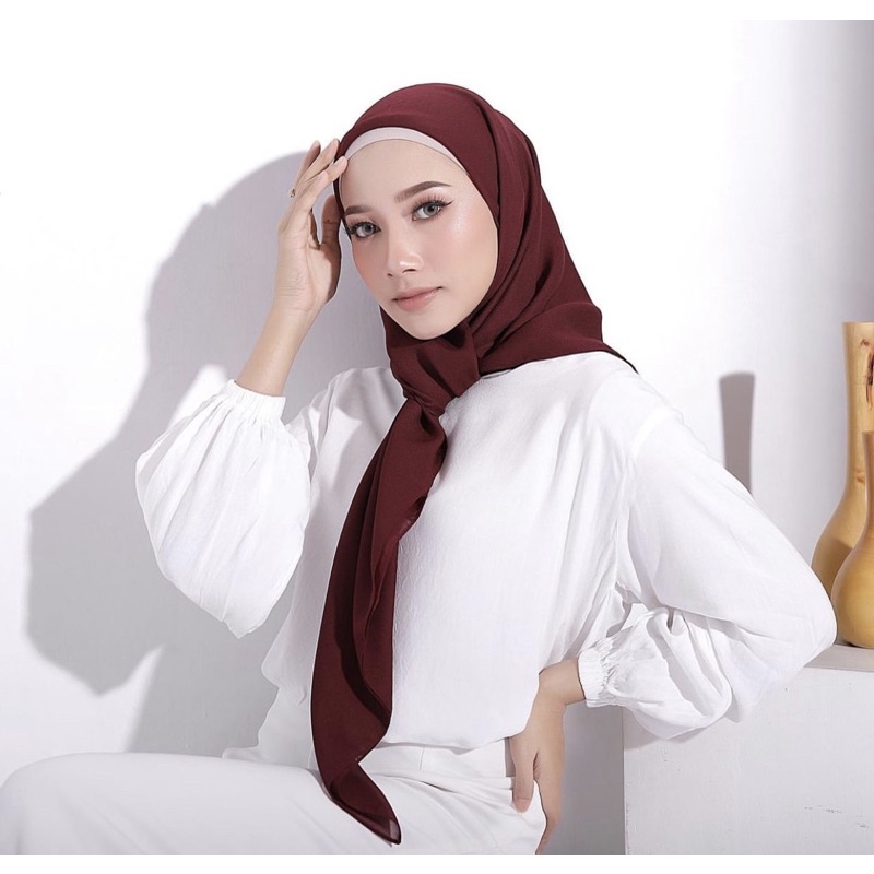 𝐁𝐘 𝐀𝐃𝐈𝐍𝐃𝐀 SEGIEMPAT BELLA SQUARE HIJAB PLAIN JILBAB POLLYCOTTON