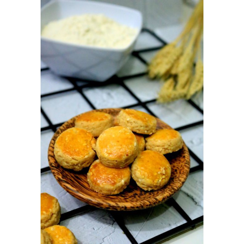 

kue kering kacang Wika(wijen kacang)
