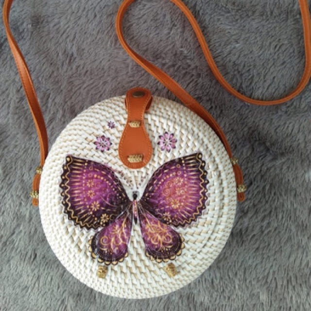 

Tas Rotan Model Kendi Lukis 20cm