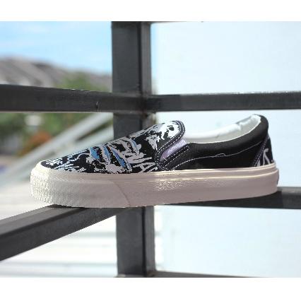 SEPATU VANS SLIP ON KARAKTER TUNA