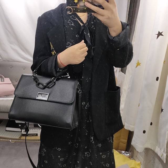 Guess clasic top handle chain