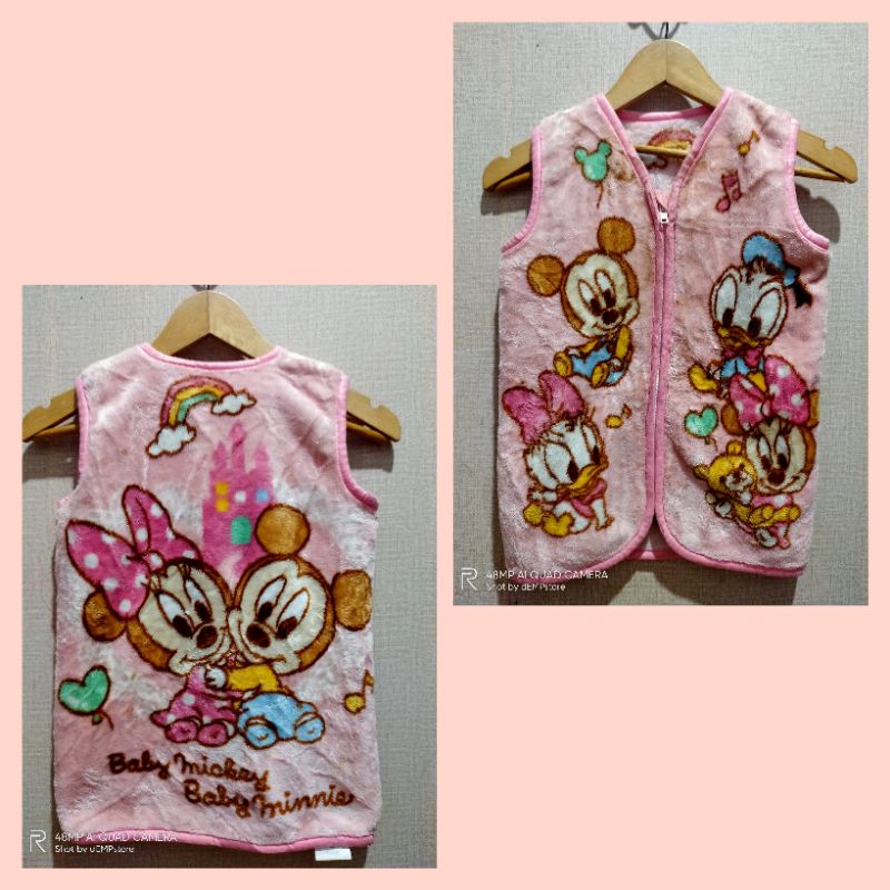 ROMPI VEST BULU BULU SUEDE ada UNIQLO size 80-150