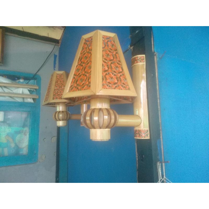 kap lampu bambu tempel dinding
