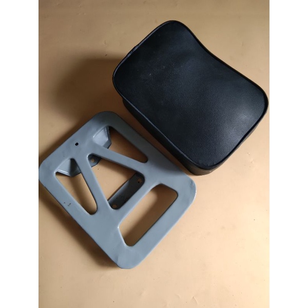 tatakan jok belakang Vespa vbb + jok belakang vespa