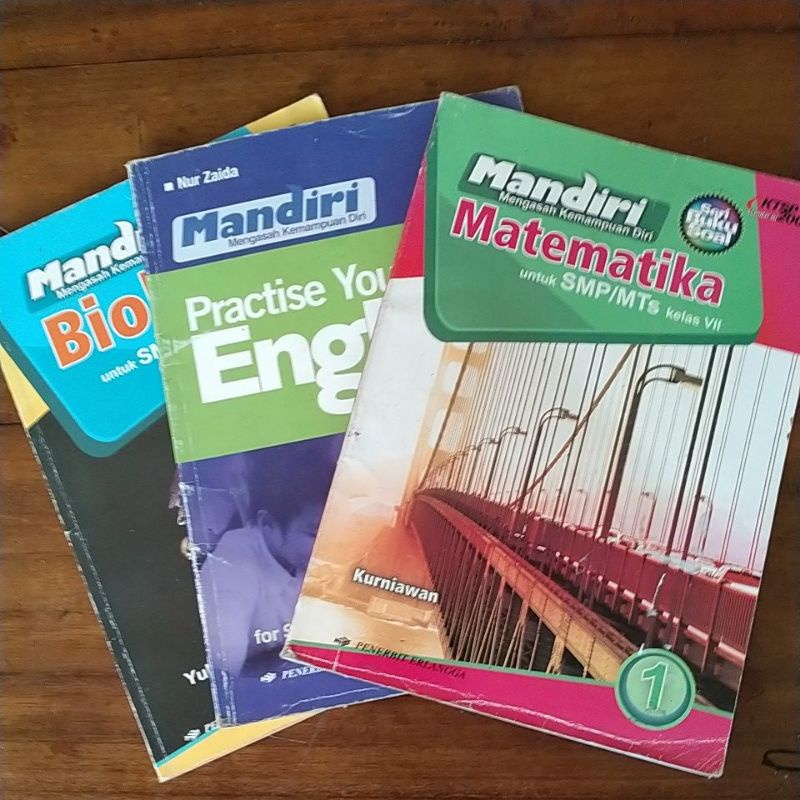 Erlangga Buku Mandiri SMP/MTs kelas 7 b.ingg, Matematika, Biologi KTSP 2006 [preloved]