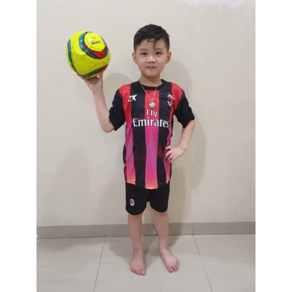 kaos bola setelan anak anak ac milan//baju bola seragam anak kecil//baju bola setelan murah