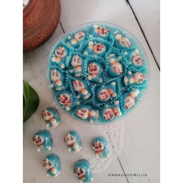 

coklat karakter doraemon toples 250gr