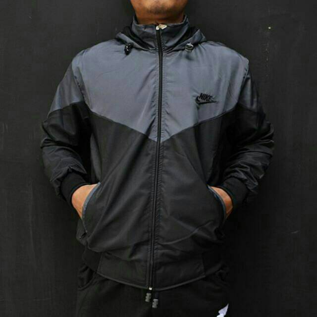 Jaket parasut nike abu hitam ( abu tua ) windrunner