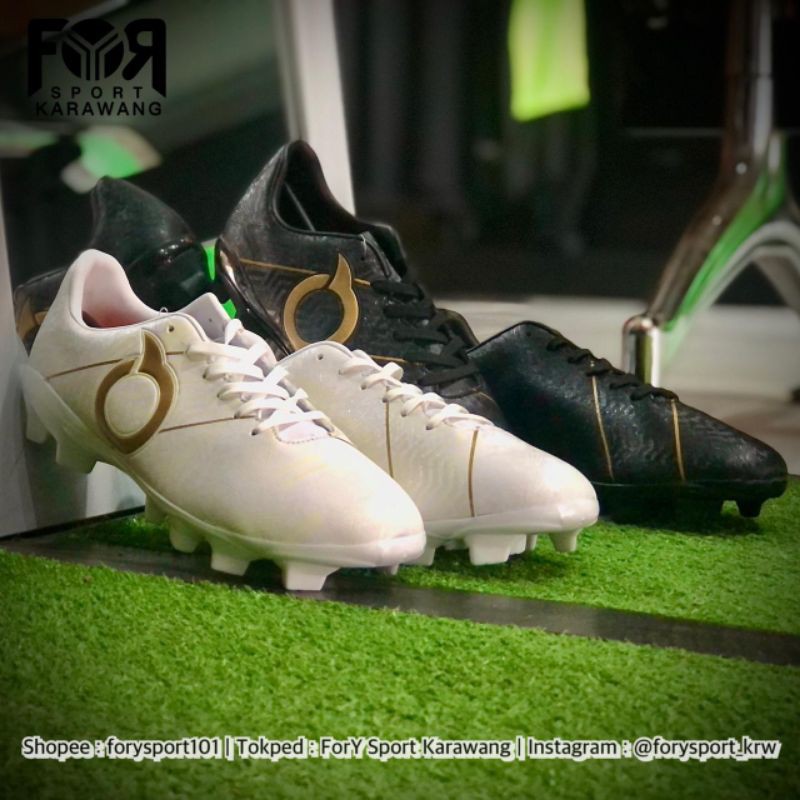 SEPATU SEPAK BOLA JUNIOR ORTUSEIGHT SPRING '21 SABRE FG JR - OFF WHITE, BLACK