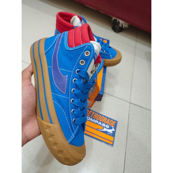 Compas retro blue gum hi