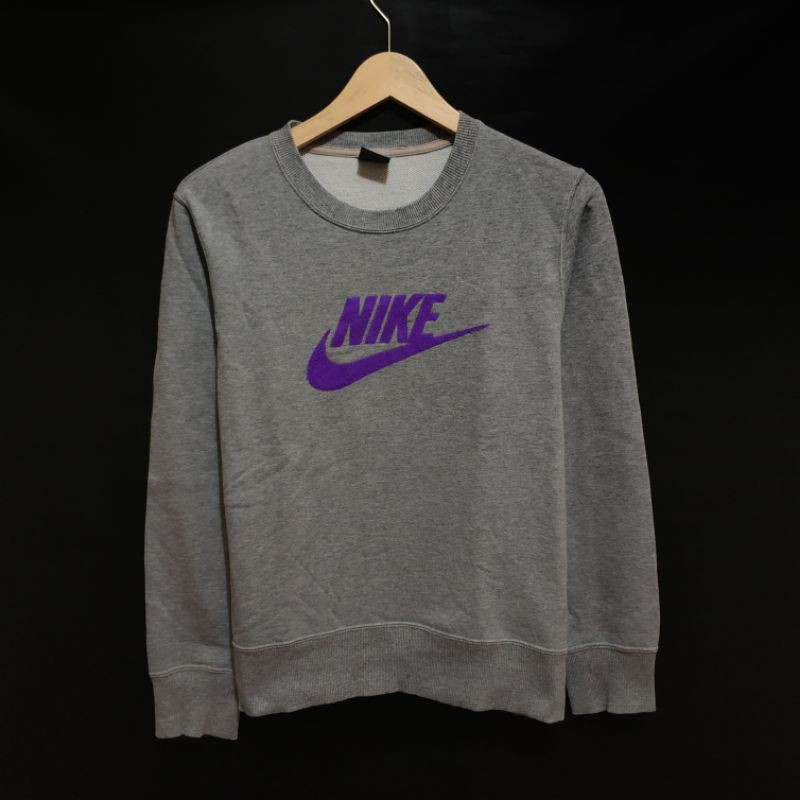 crewneck nike