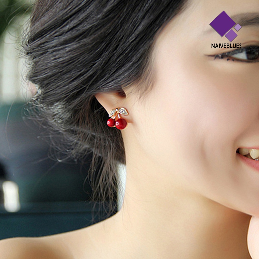 Anting Manik-Manik Ceri Merah Berlian Imitasi Bahan Alloy Warna Emas Untuk Wanita