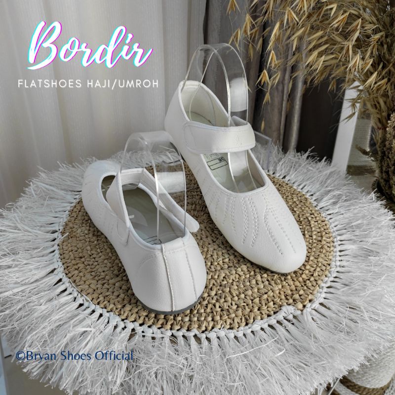 Bryan Sepatu Haji Umrah Flatshoes Putih Bordir Polos Exclusive Ori by Ardha 38-42 PNS Farmasi Kantor
