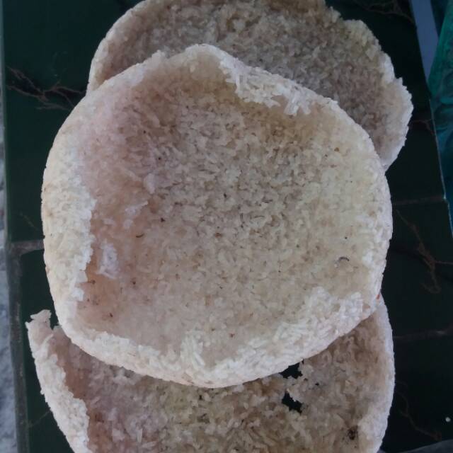 

Kerak nasi mentah