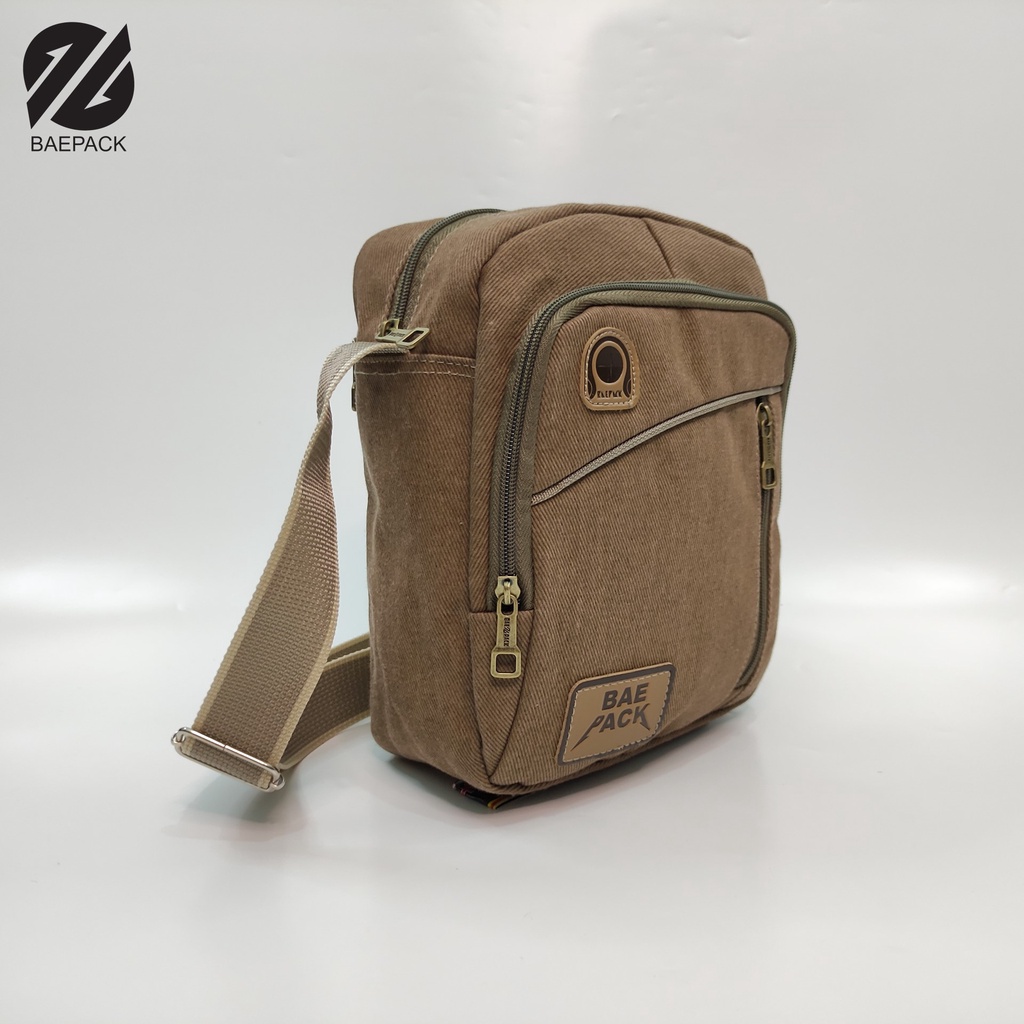 Baepack Tas Selempang Kanvas Pria Dengan Lubang Headset Brandon Cokelat Muda / Tas Bahu Cowok / Original Baepack Produsen Lokal Bandung