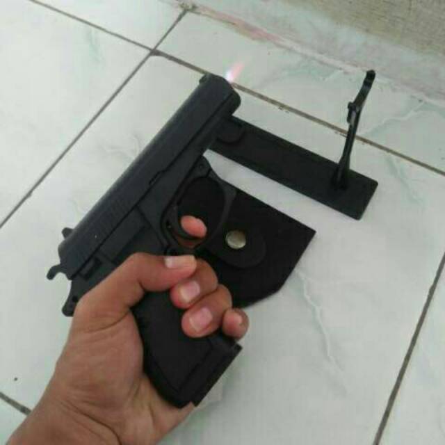 Korek Api Bara Pistol Makarov Plus Sarung Dan Tatakan