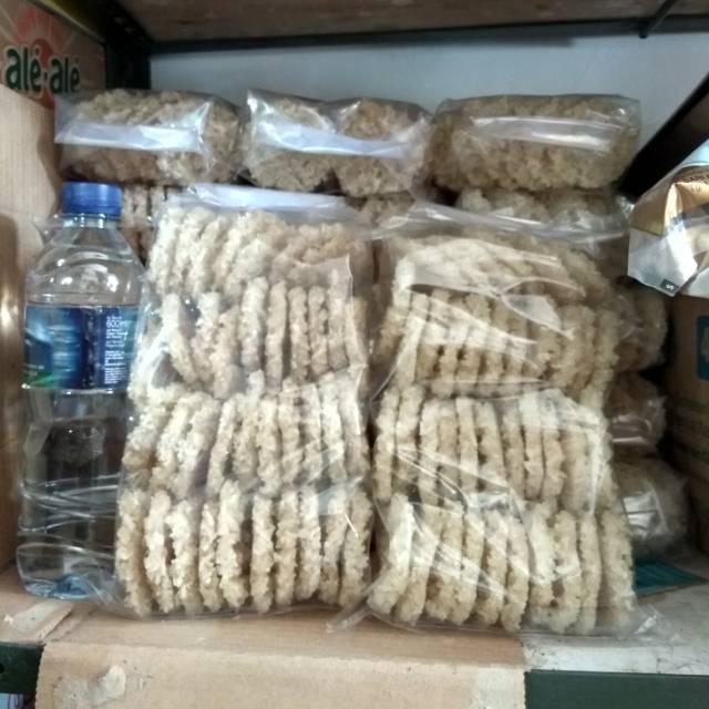 

Rengginang mentah siap digoreng tanpa dijemur