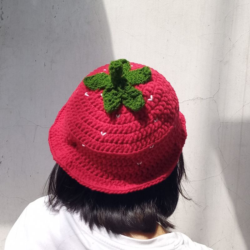 Strawberry Bucket Hat Topi Strawberry Crochet Rajut Handmade Cute Aesthetic