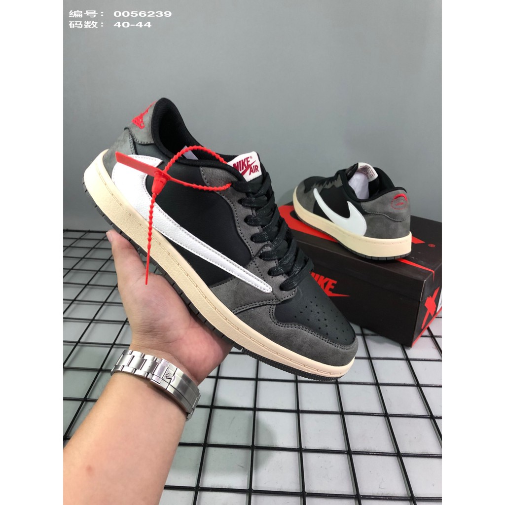 travis scott jordan 1 low outfits