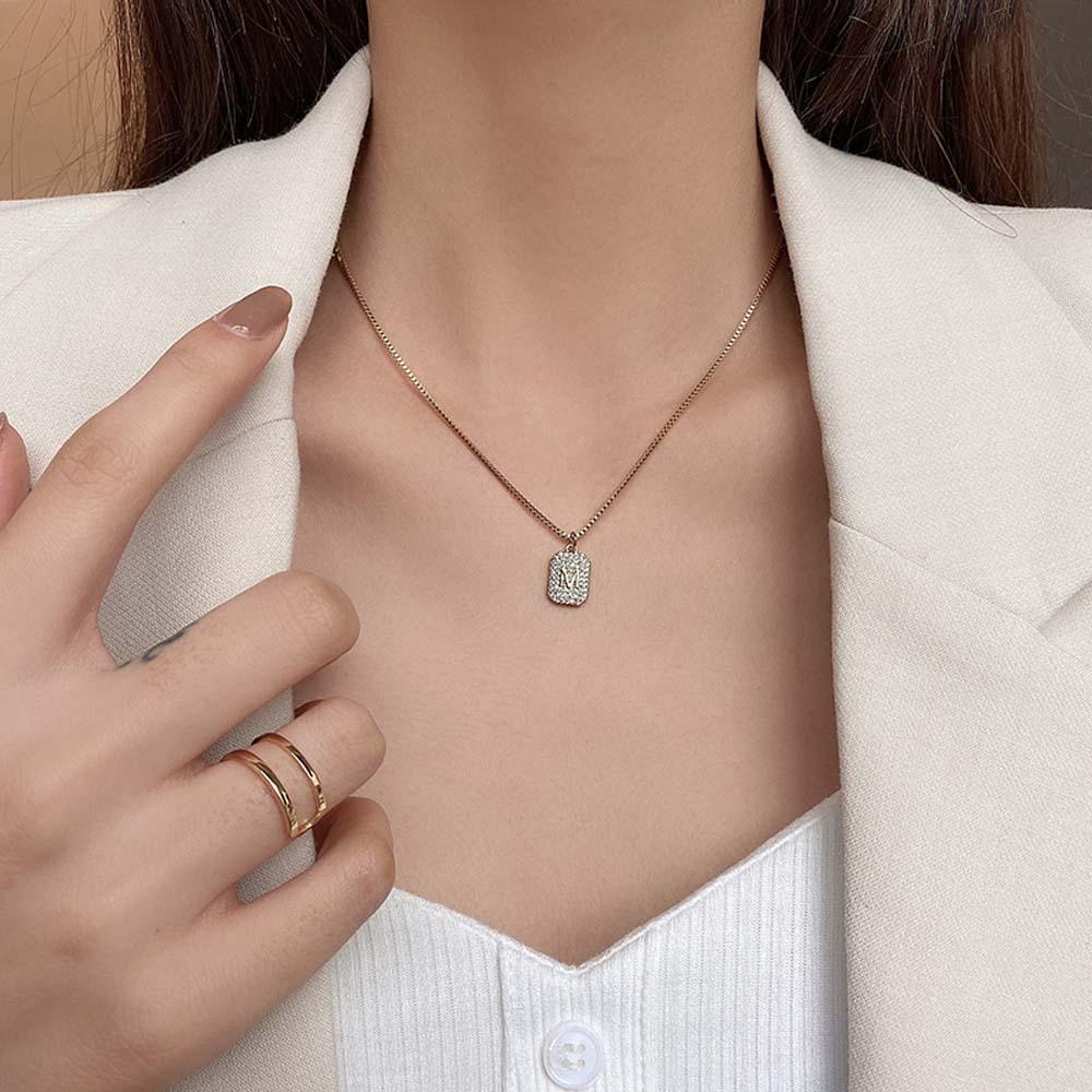 Needway   M Huruf Kalung Temperamen Wanita Liontin Kristal Gadis Fashion Perhiasan