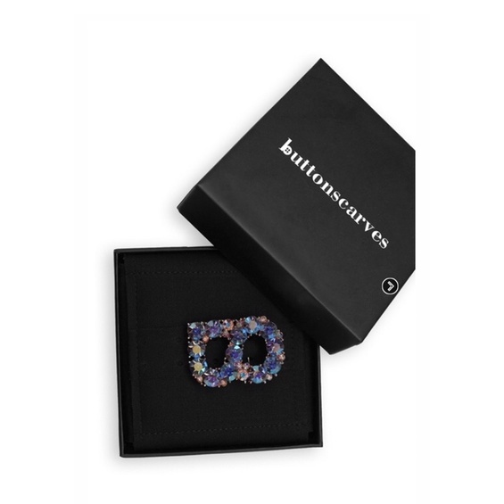 Orlin Brooch - Blue - Buttonscarves