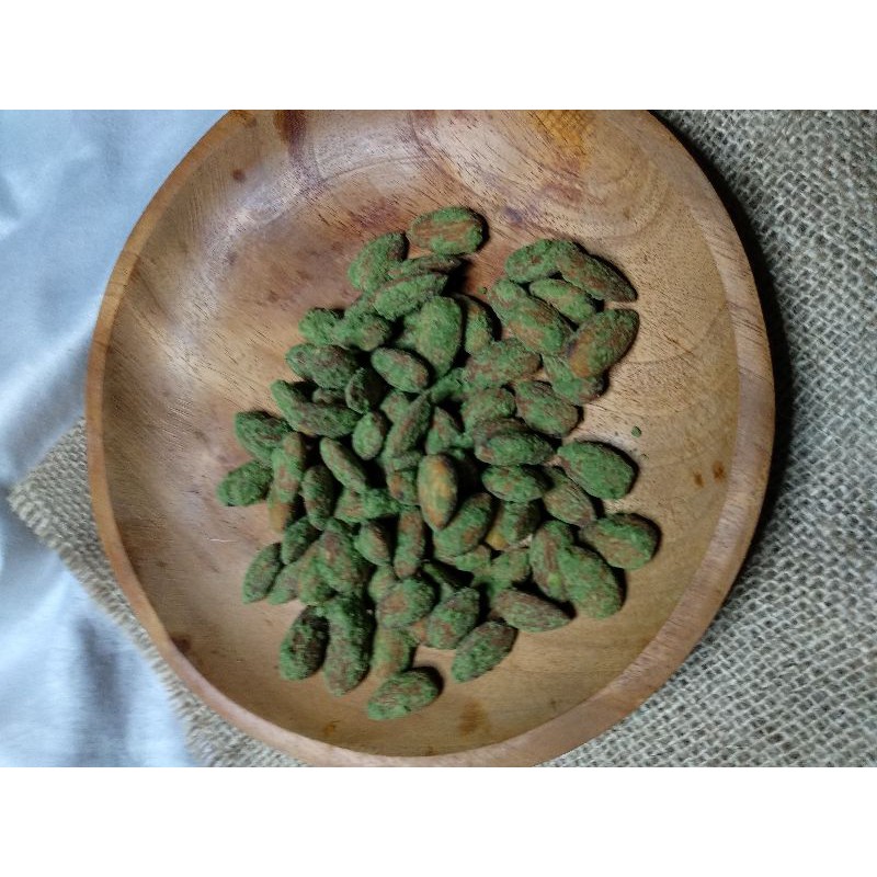 

Almond panggang rasa greentea