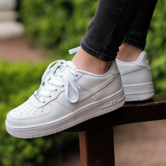 NIKE AIR FORCE 1 ALL WHITE 100% original