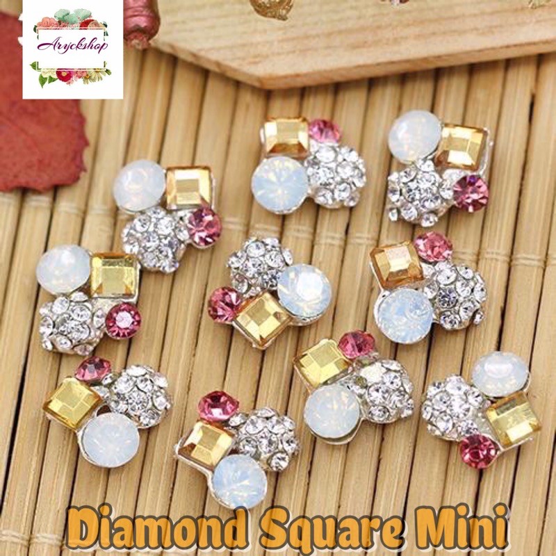 DIAMOND SQUARE MINI NAILART per PCS 13MM Bahan nail art fake nails kupal kuku palsu