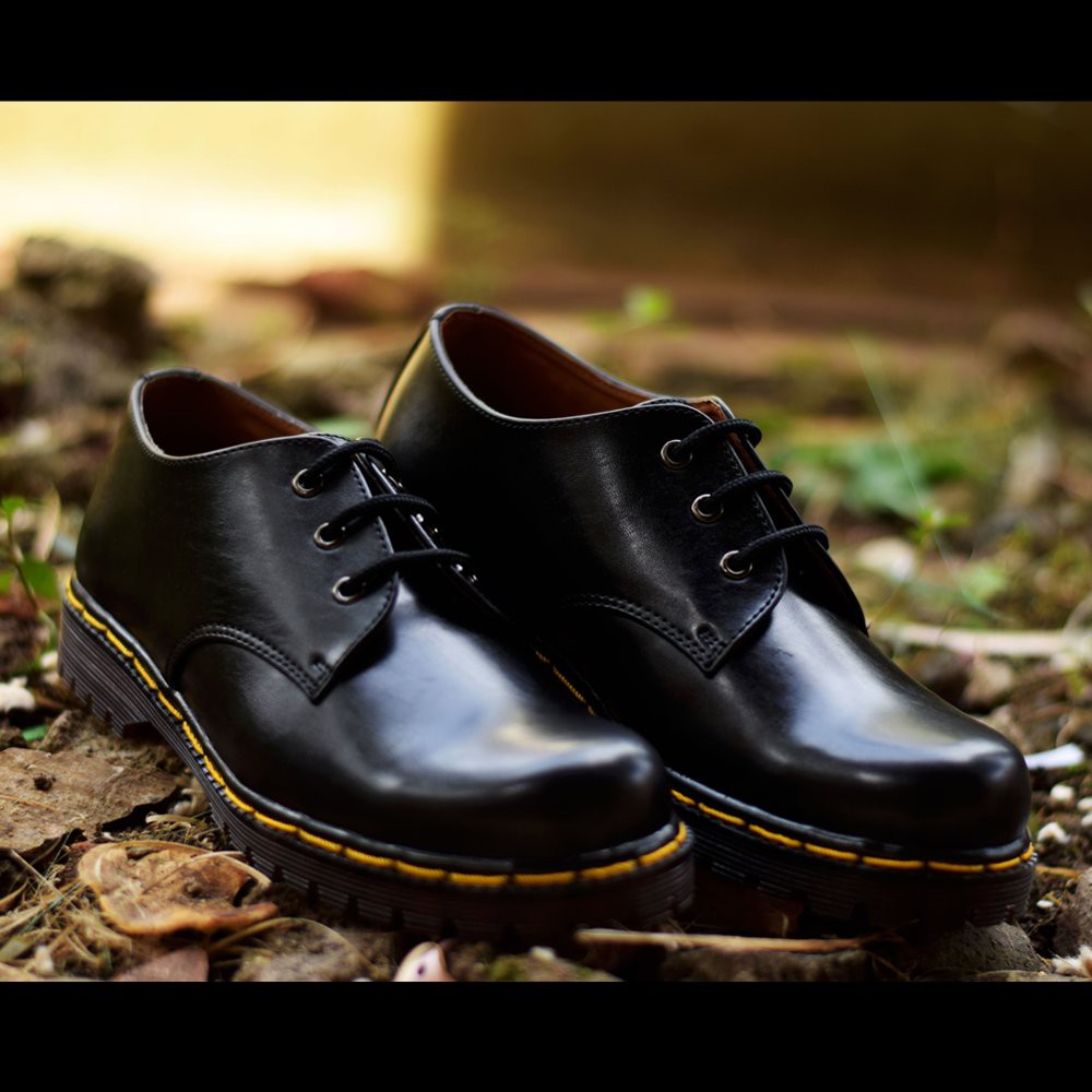 BAGUS OBRAL Sepatu Low Boots Docmart Dr Martens Pria Wanita 3 hole lubang Pendek Kulit STOK TERBATA