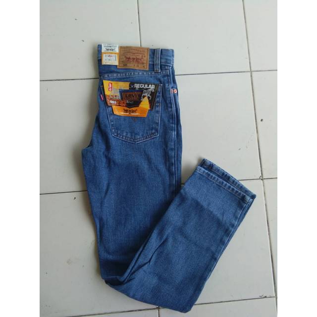 Celana jeans levis reguler biru muda celana panjang levis reguler ( tidak melar )