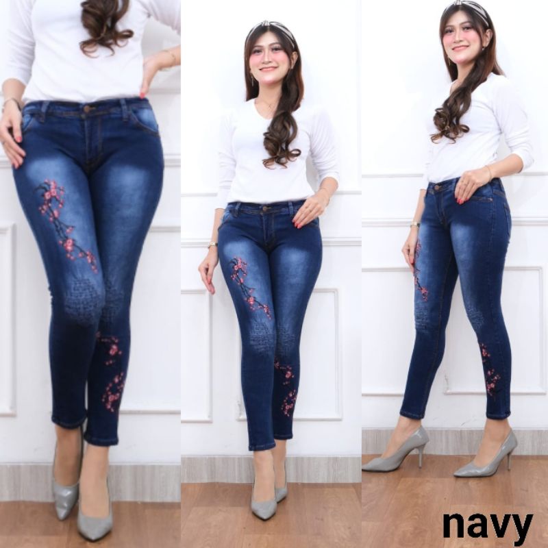 Sakura Jeans Bordir Ripped . Celana Panjang  Skinny Bordir Ripped . Ripped Jeans Murah