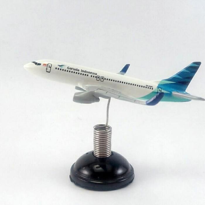 Miniatur Per Pesawat Dashboard Mobil Garuda Indonesia