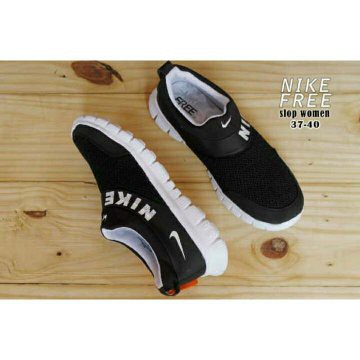 sepatu nike slip on wanita