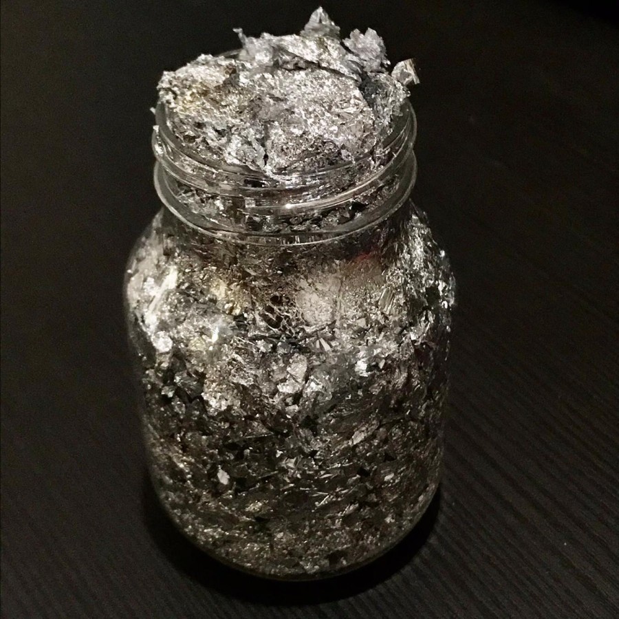 

Sprinkles Silver Flake Flake Cake Decoration - Sprinkel Silver Flake Edible - 5 gram