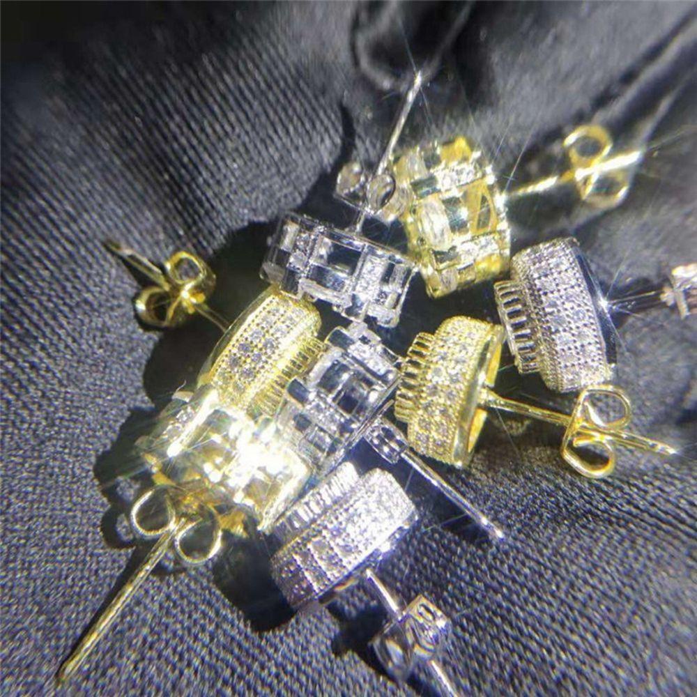 Anting Tindik Bentuk Bunga Aksen Berlian Zircon Putih Untuk Pria Dan Wanita