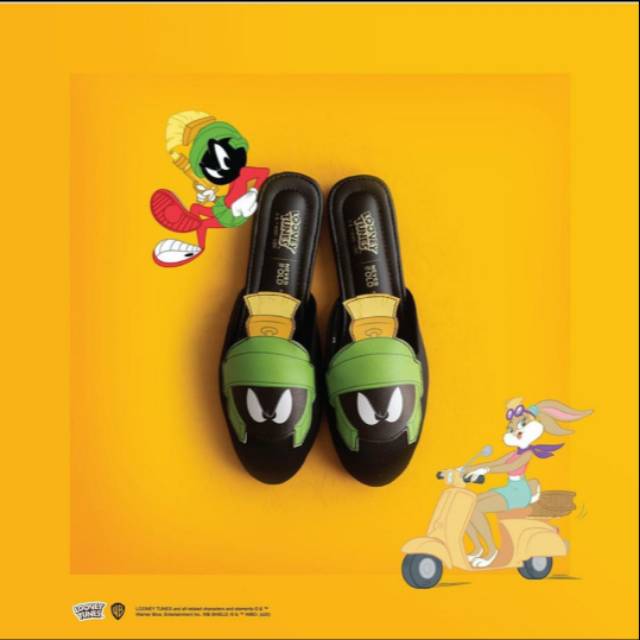 

MARVIN THE MARTIAN ROUND SLIPPER ITTAHERL X LOONEYTUNES