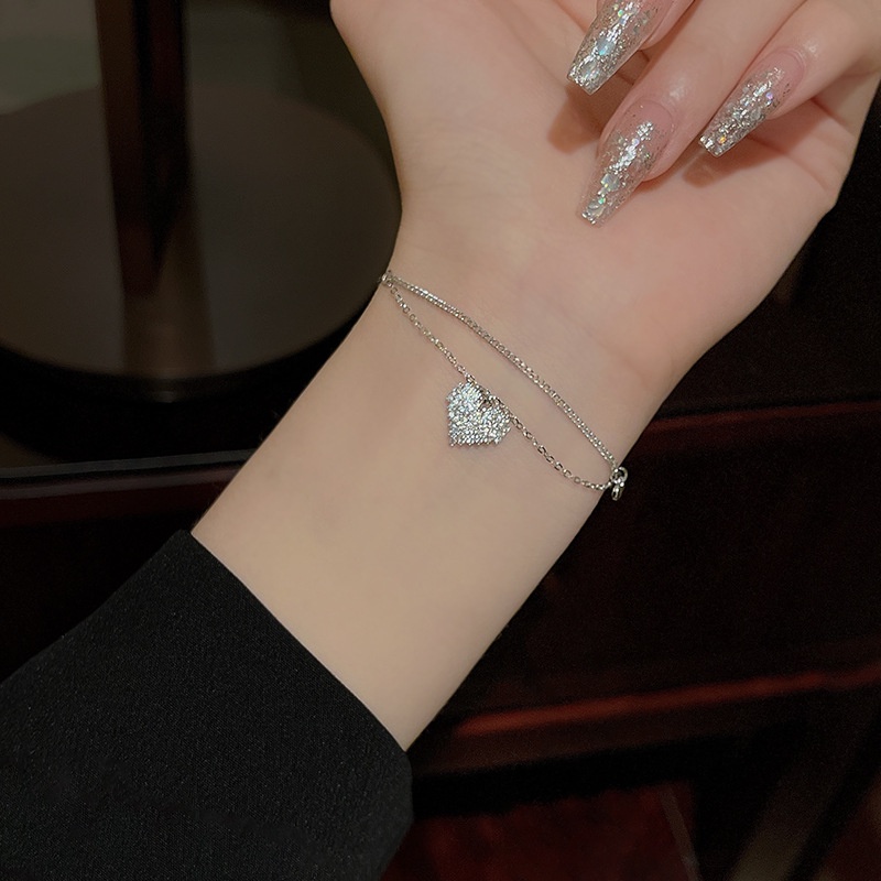 Gelang Tangan Rantai Baja Titanium Banyak Lapis Aksen Hati Berlian Mewah Untuk Wanita