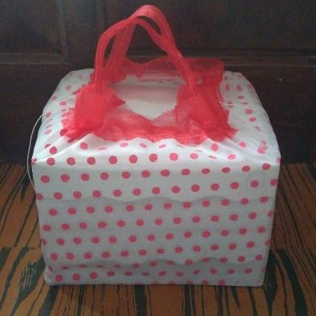 (1lusin =12 pcs) Tas hajatan serut tipis motif polkadot 22(0403)