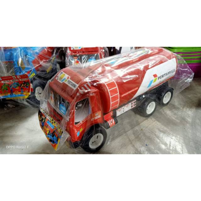 TP 2016 mainan mobil truck pertamina ukuran besar / mainan truck pertamina tank oil super besar