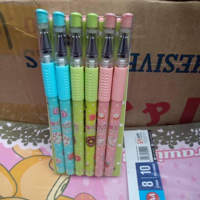 

Pen gel karakter donald 12 pcs 0.5mm